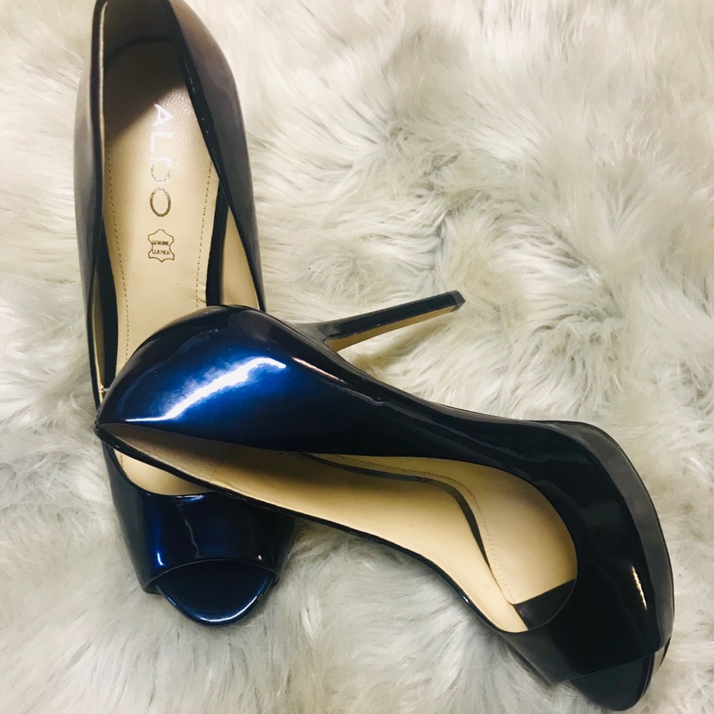 🔥💥!!Leather ALDO Navy Blue peep toe Heels🔥💥